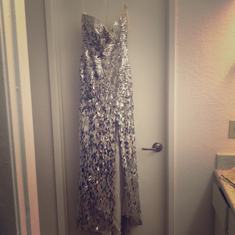 Sherri hill prom dress